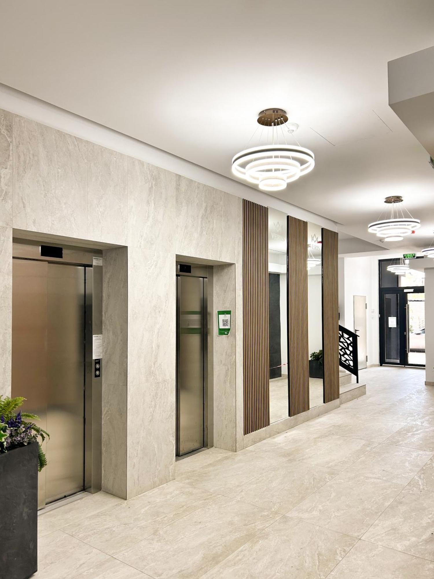 The Cozy Flat - Modern, New, 2 Rooms Apartment, Parking Bucharest Exterior photo